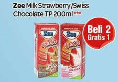 Promo Harga ZEE Up & Go UHT Chocolate, Strawberry 200 ml - Carrefour