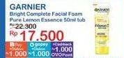 Promo Harga Garnier Bright Complete Face Wash 50 ml - Indomaret
