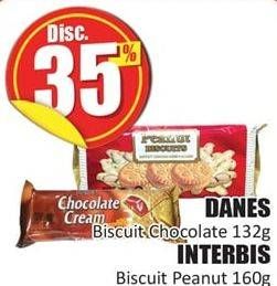 Promo Harga DANES Biscuit Chocolate 132 g/ INTERBIS Biscuit Peanut 160 g  - Hari Hari