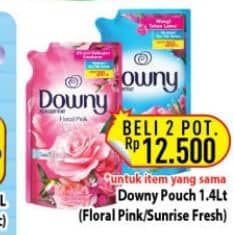 Promo Harga Downy Pewangi Pakaian Floral Pink, Sunrise Fresh 1400 ml - Hypermart