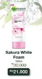 Promo Harga GARNIER Sakura White Foam 100 ml - Indomaret