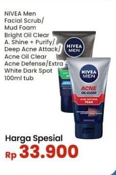 Promo Harga Nivea Men Facial Foam White Oil Clear Anti-Shine + Purify, Deep Acne Attack, Acne Defense, Extra White Dark Spot 100 ml - Indomaret