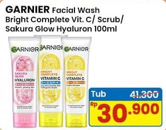 Promo Harga Garnier Facial Cleanser Bright Complete Vitamin C Super Whip Foam, Bright Complete Face Scrub, Sakura Glow Hyaluron Whip Foam 100 ml - Indomaret