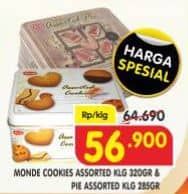 Promo Harga Monde Assorted Cookies/Pie  - Superindo