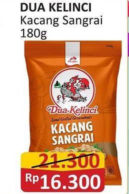 Promo Harga Dua Kelinci Kacang Sangrai 180 gr - Alfamart