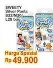 Promo Harga Sweety Silver Pants S32, L28, M30 28 pcs - Indomaret