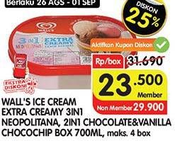 Promo Harga WALLS Ice Cream Neopolitana, Chocolate Vanilla With Chocolate Chip 700 ml - Superindo