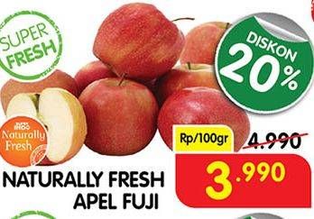 Promo Harga NATURALLY Fresh Apel Fuji per 100 gr - Superindo