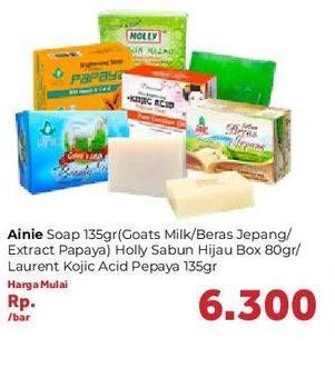 Promo Harga AINIE AINIE Soap 135 g/ HOLLY Sabun Hijau 80 g/ LAURENT Kojic Acid Pepaya 135 g  - Carrefour