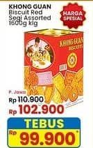 Promo Harga Khong Guan Assorted Biscuit Red Persegi 1600 gr - Indomaret