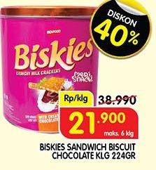 Promo Harga BISKIES Crunchy Milk Crackers With Creamy Chocolate 224 gr - Superindo