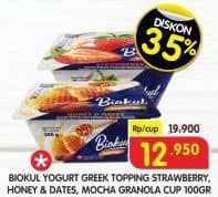 Promo Harga Biokul Greek Yogurt With Topping Strawberry, Honey Dates, Mocha Granola 100 gr - Superindo