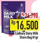 Promo Harga Cadbury Dairy Milk Share Bag 81 gr - Hypermart