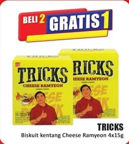 Promo Harga Tricks Biskuit Kentang Cheese Ramyeon per 4 pcs 15 gr - Hari Hari