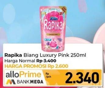 Promo Harga So Klin Rapika Pelicin Pakaian Biang Sweet Pink 250 ml - Carrefour