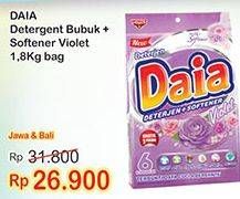 Promo Harga DAIA Deterjen Bubuk + Softener Violet 1800 gr - Indomaret