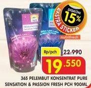 Promo Harga 365 Pelembut Konsentrat Passion Fresh, Pure Sensation 900 ml - Superindo