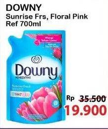 Promo Harga Downy Pewangi Pakaian Sunrise Fresh, Floral Pink 720 ml - Alfamart