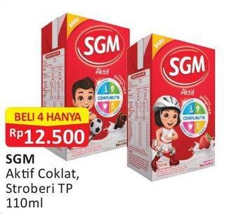 Promo Harga SGM Aktif Susu Cair Chocolate, Strawberry per 4 pcs 110 ml - Alfamart