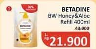 Promo Harga Betadine Natural Defense Body Wash Manuka Honey Moisturising Aloe Vera 400 ml - Alfamidi