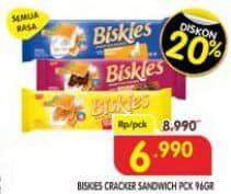Promo Harga Biskies Sandwich Biscuit All Variants 108 gr - Superindo