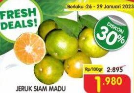 Promo Harga Jeruk Siam Madu per 100 gr - Superindo