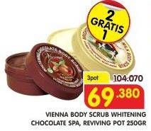 Promo Harga VIENNA Body Scrub Whitening Chocolate, Reviving per 3 pcs 250 gr - Superindo