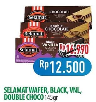 Promo Harga Selamat Wafer Black Vanilla, Chocolate, Double Chocolate 145 gr - Hypermart