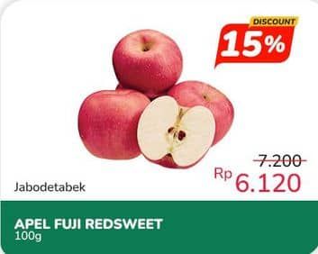 Promo Harga Apel Fuji Red Sweet per 100 gr - Indomaret