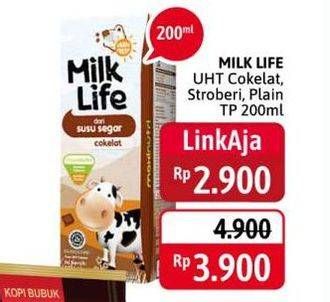 Promo Harga MILK LIFE Fresh Milk Strawberry, Plain, Chocolate 200 ml - Alfamidi