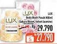 Promo Harga LUX Botanicals Body Wash Sakura Bloom, Velvet Jasmine 900 ml - Hypermart