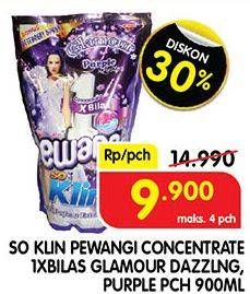 Promo Harga SO KLIN Pewangi Sekali Bilas Glamour Dazzling, Glamour Purple 900 ml - Superindo