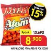 Promo Harga Mr.p Kacang Atom Pedas 100 gr - Superindo