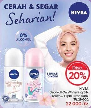 Promo Harga Nivea Deo Roll On Whitening Silk Touch, Whitening Hijab Fresh 50 ml - Guardian