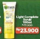 Promo Harga GARNIER Light Complete Brightening Scrub 100 ml - Alfamart