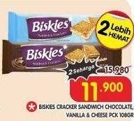 Promo Harga BISKIES Sandwich Biscuit Vanilla, Chocolate, Cheese 108 gr - Superindo