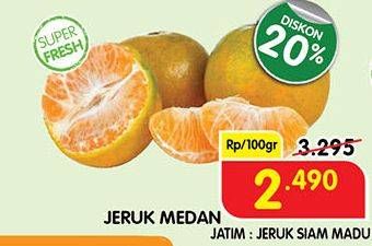 Promo Harga Jeruk Medan per 100 gr - Superindo