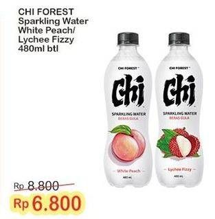 Promo Harga Chi Forest Sparkling Water Lychee Fizzy, White Peach 480 ml - Indomaret
