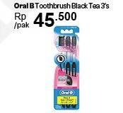 Promo Harga ORAL B Toothbrush Black Tea 3 pcs - Carrefour