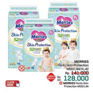 Promo Harga Merries Pants Skin Protection L44, XL42, M50 42 pcs - LotteMart