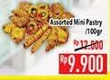 Promo Harga Assorted Mini Pastry per 100 gr - Hypermart