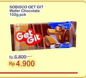 Promo Harga Get Git Wafer Chocolate 102 gr - Indomaret