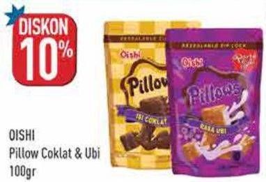Promo Harga Oishi Pillows Coklat, Ubi 110 gr - Hypermart