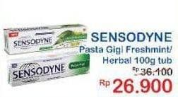 Promo Harga Sensodyne Pasta Gigi Fresh Mint, Herbal, Fresh Mint 100 gr - Indomaret