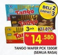 Promo Harga TANGO Long Wafer Cheese, Chocolate, Vanilla Milk 130 gr - Superindo