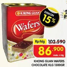 Promo Harga Khong Guan Wafers Chocolate 1300 gr - Superindo