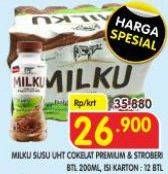 Promo Harga Milku Susu UHT Cokelat Premium, Stroberi 200 ml - Superindo