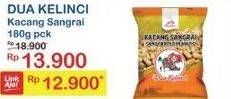 Promo Harga DUA KELINCI Kacang Sangrai 180 gr - Indomaret