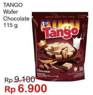 Promo Harga TANGO Wafer Chocolate 115 gr - Indomaret