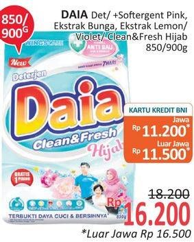 Promo Harga DAIA Deterjen Bubuk Bunga, Clean Fresh Hijab, Ekstrak Lemon, Putih, + Softener Pink, + Softener Violet 850 gr - Alfamidi